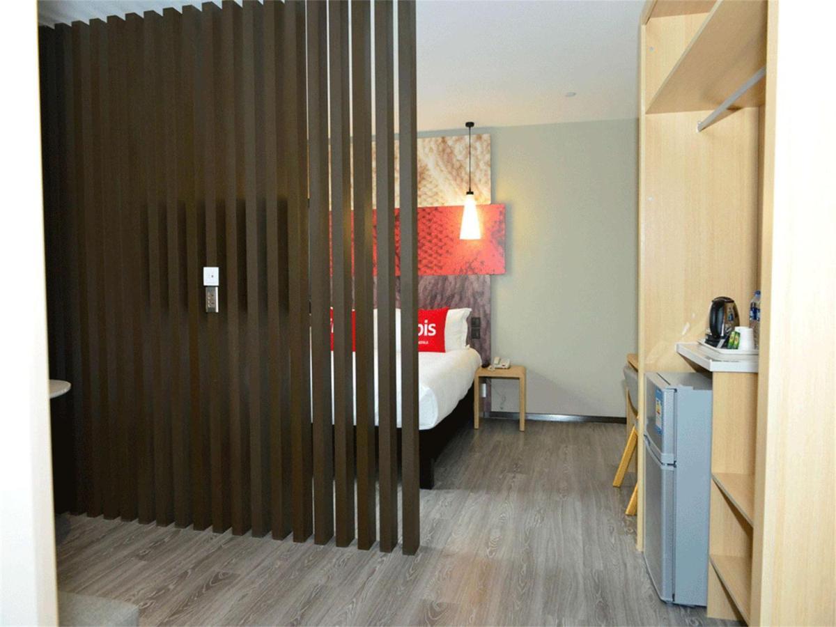 Ibis Beijing Guanzhuang Changying Middle Road Hotel Экстерьер фото